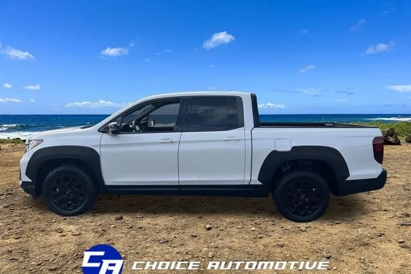 2022 Honda Ridgeline Black Edition photo 1