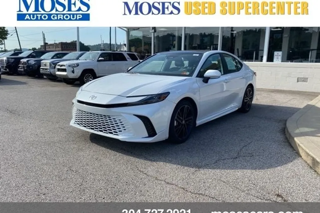 2025 Toyota Camry XSE photo 1