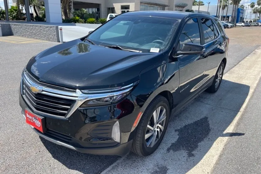 2024 Chevrolet Equinox LT photo 1