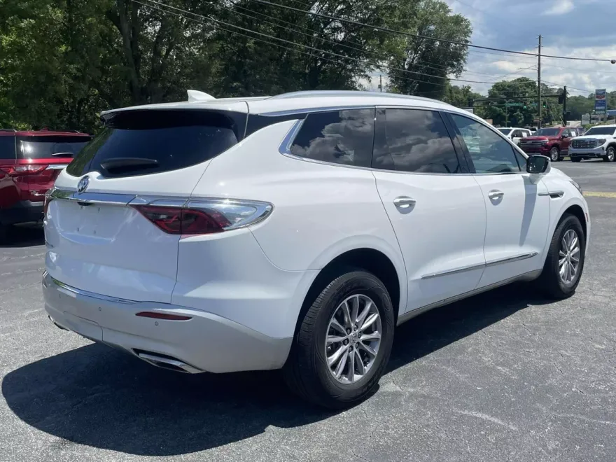 2024 Buick Enclave Premium photo 1
