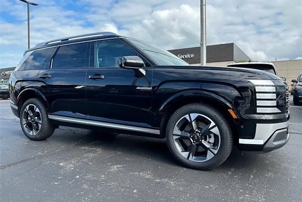 2026 Hyundai Palisade Limited photo 1