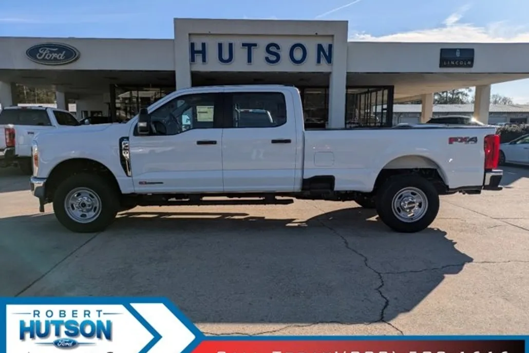 2025 Ford F-350 XL photo 1