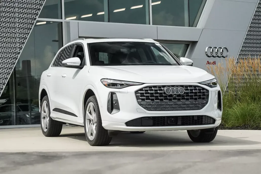 2025 Audi Q5 Premium Plus photo 1