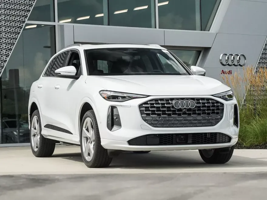2025 Audi Q5 Premium Plus photo 1