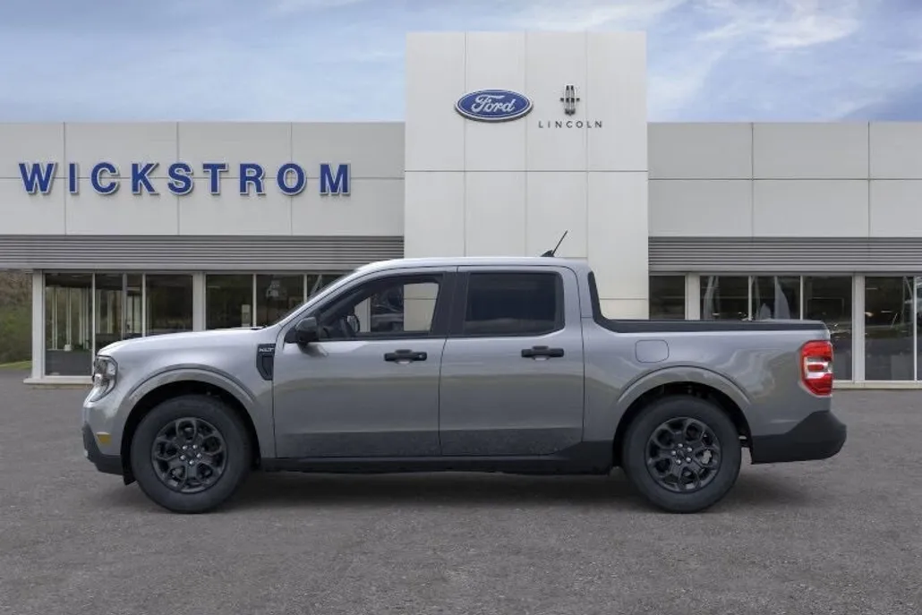 2025 Ford Maverick XLT photo 1