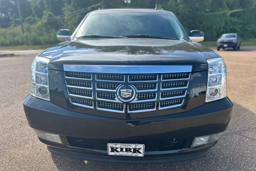2010 Cadillac Escalade EXT Premium photo 1
