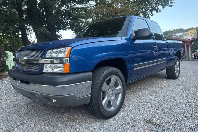 2003 Chevrolet Silverado 1500 photo 1