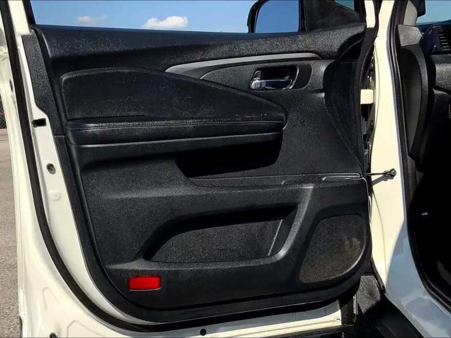 2019 Honda Ridgeline Sport photo 20