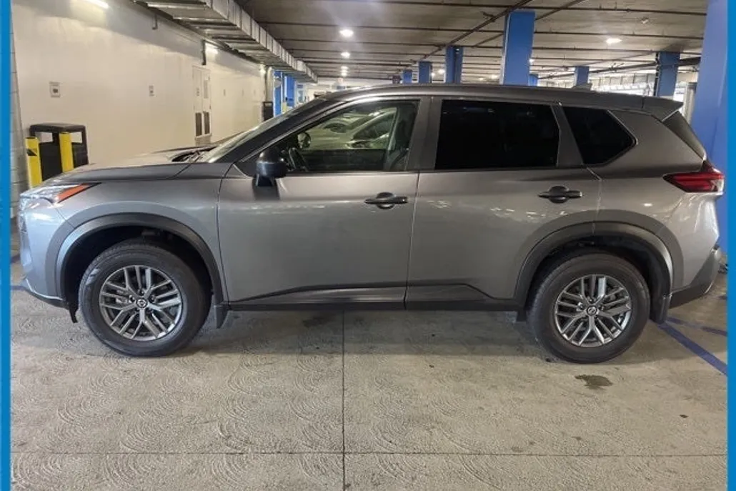 2021 Nissan Rogue S photo 1