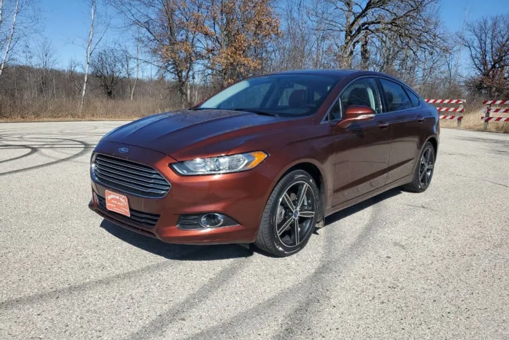 2015 Ford Fusion SE photo 1