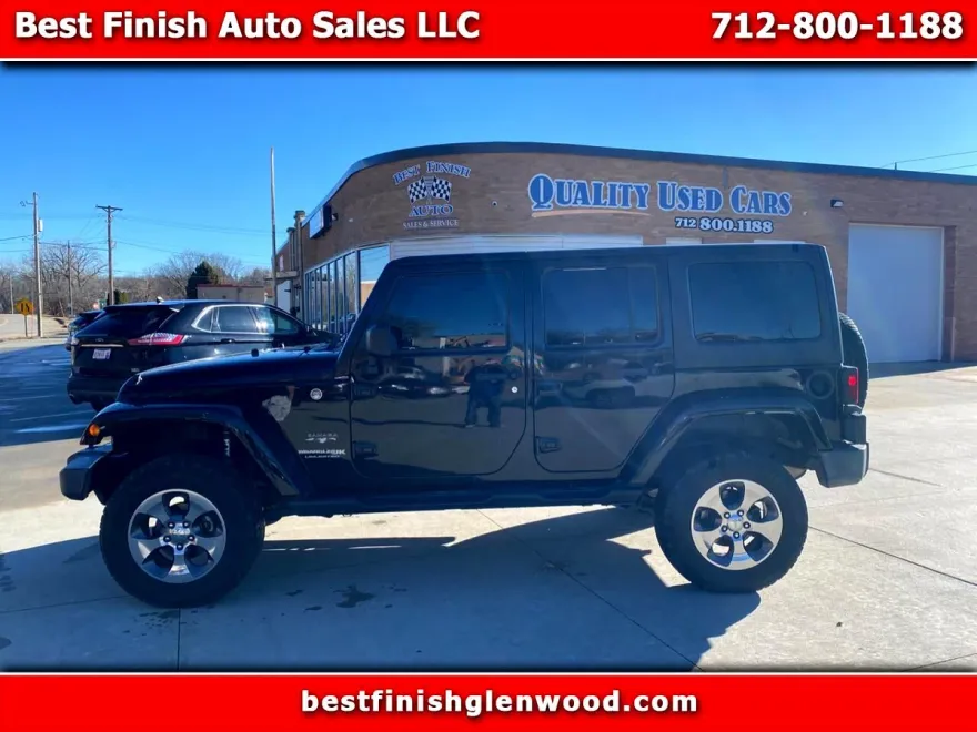 2018 Jeep Wrangler Unlimited Sahara photo 1
