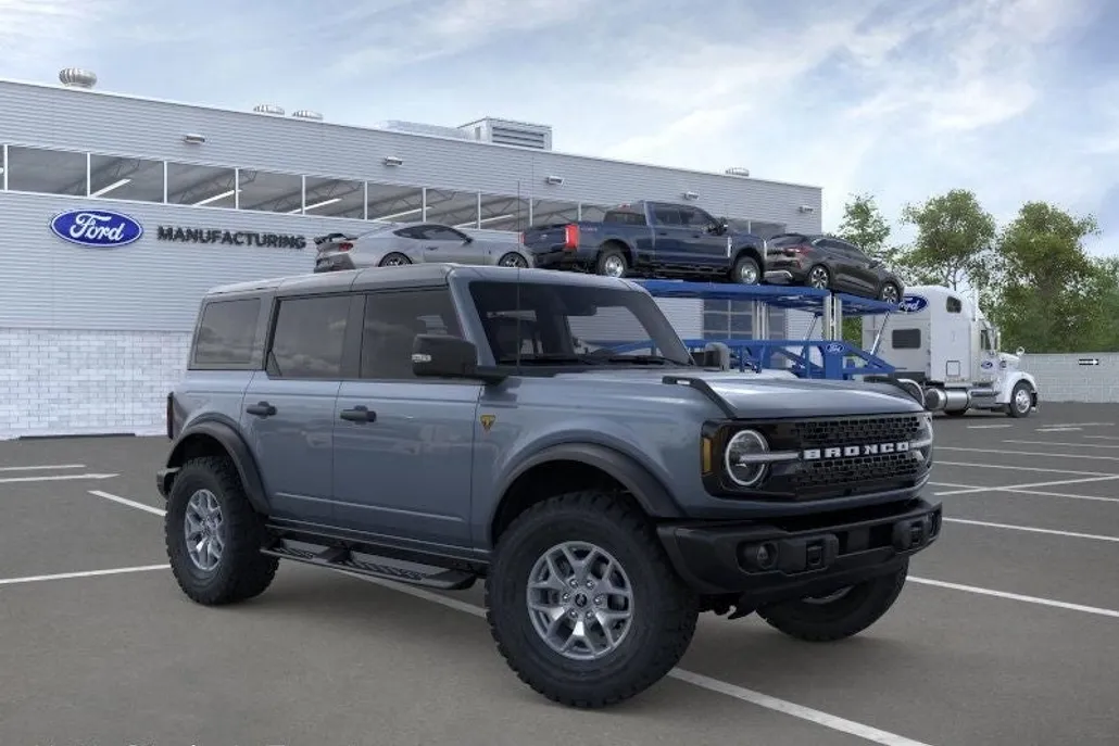 2025 Ford Bronco Badlands photo 1