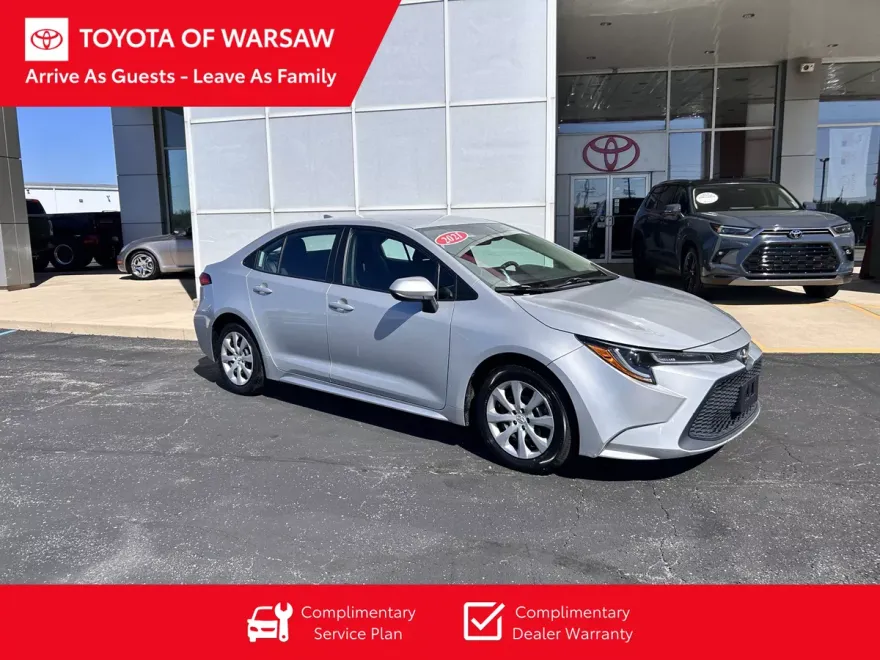 2021 Toyota Corolla LE photo 1