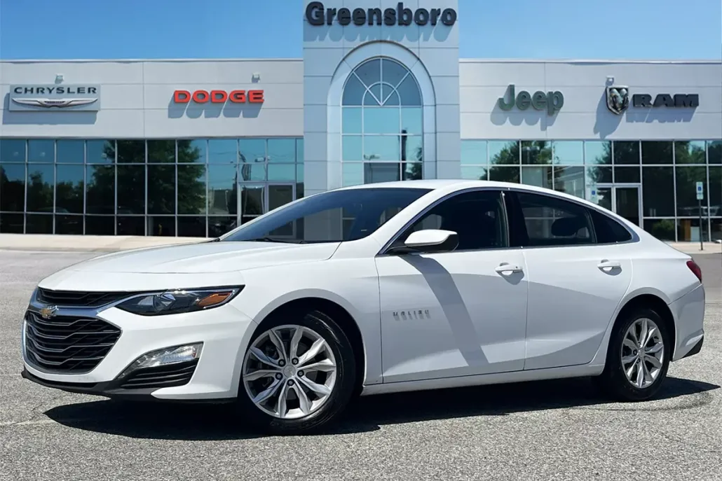 2024 Chevrolet Malibu 1LT photo 1