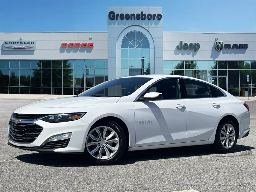 2024 Chevrolet Malibu 1LT photo 1