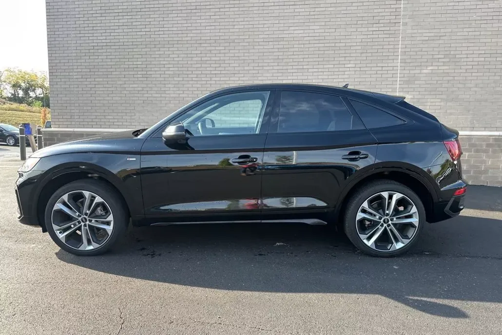 2023 Audi Q5 Sportback S line Prestige 45 TFSI Premium photo 1