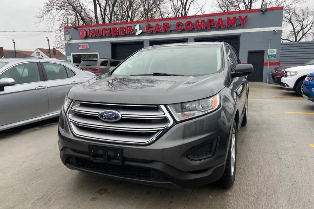 2017 Ford Edge SE photo 1