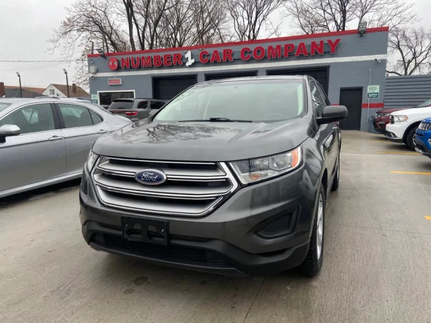 2017 Ford Edge SE photo 1