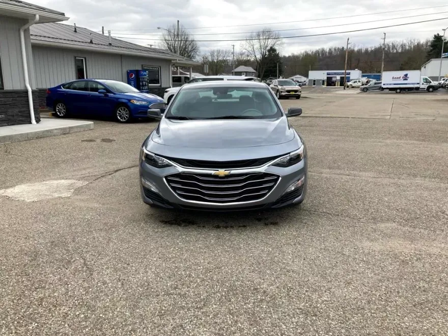 2023 Chevrolet Malibu LS photo 1