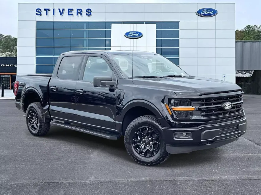 2025 Ford F-150 XLT photo 1