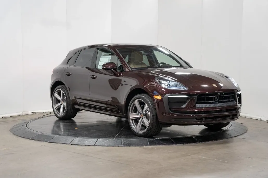2024 Porsche Macan photo 1