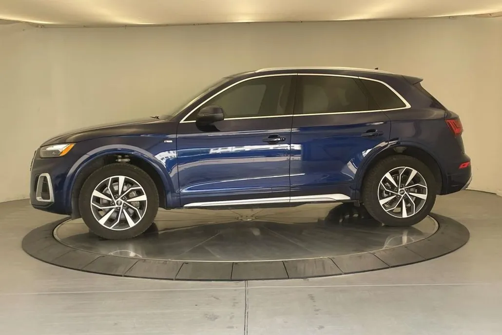 2022 Audi Q5 45 S line Premium photo 1