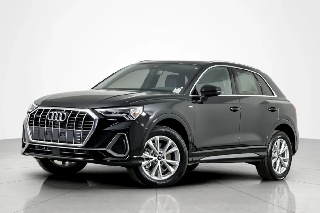 2025 Audi Q3 S line Premium 45 TFSI photo 1
