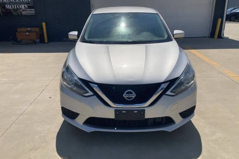 2018 Nissan Sentra SV photo 1