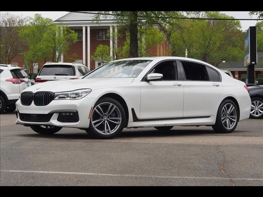 2018 Bmw 750i / B7 xDrive Sedan photo 1