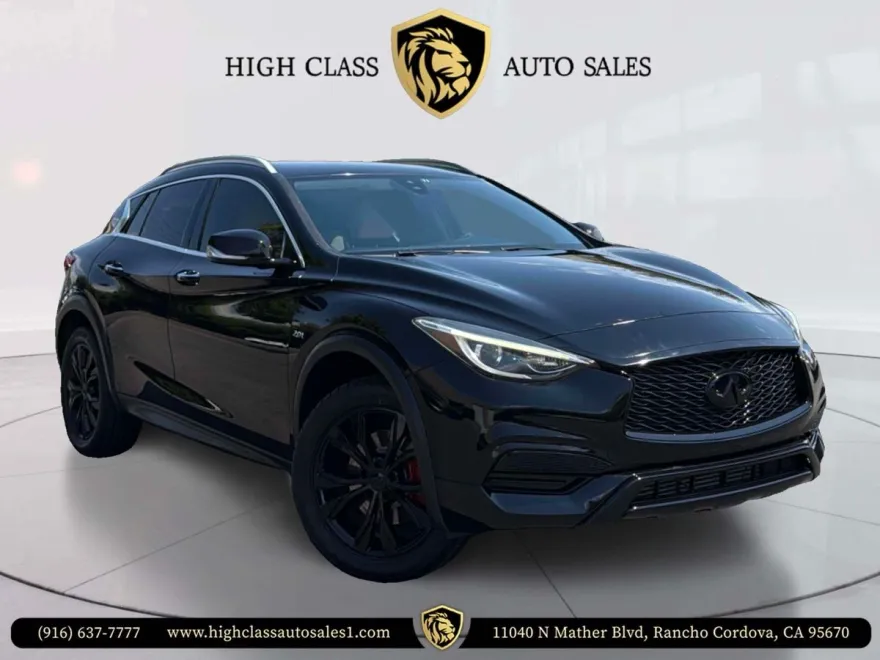 2018 Infiniti QX30 Luxury photo 1
