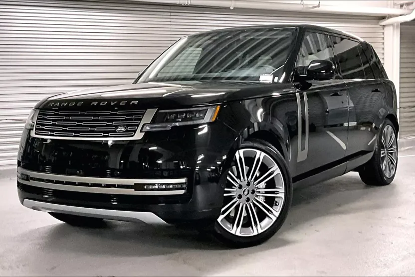 2025 Land Rover Range Rover SE photo 1
