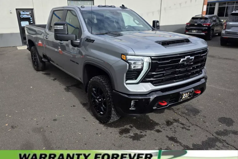2025 Chevrolet Silverado 3500HD LT photo 1