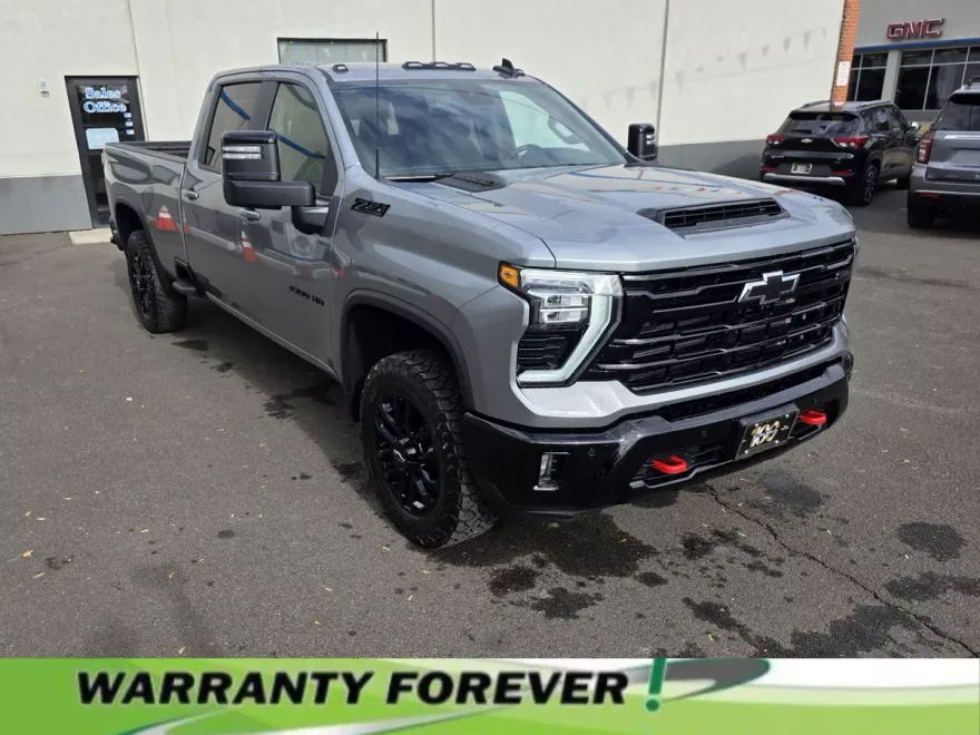 2025 Chevrolet Silverado 3500HD LT photo 1
