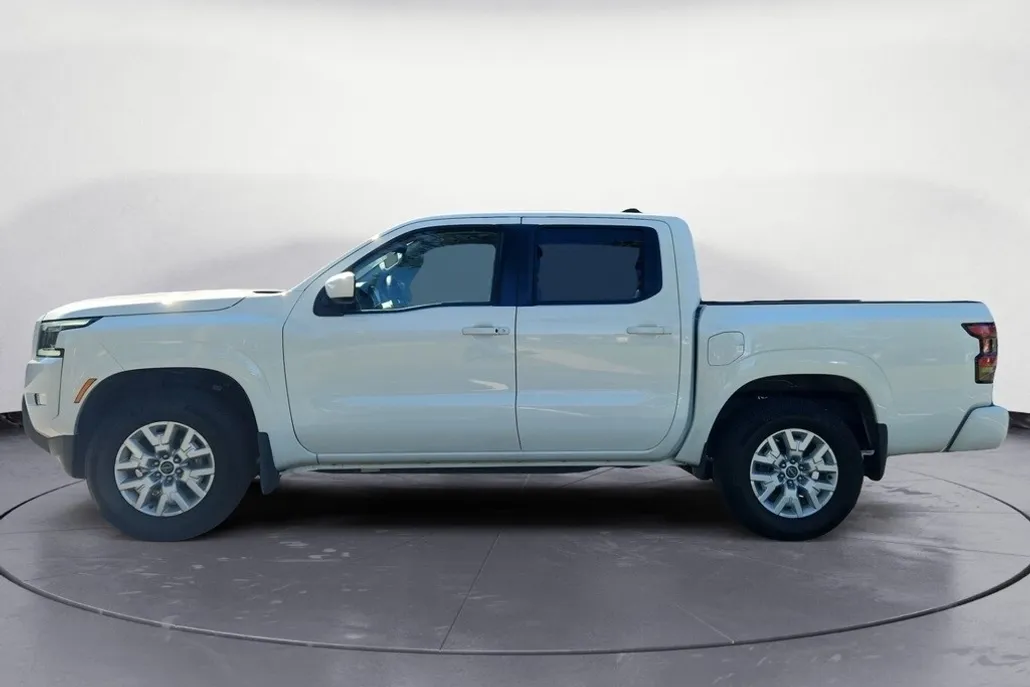 2023 Nissan Frontier SV photo 1
