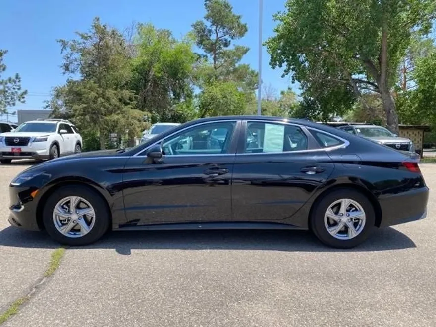 2023 Hyundai Sonata SE photo 1