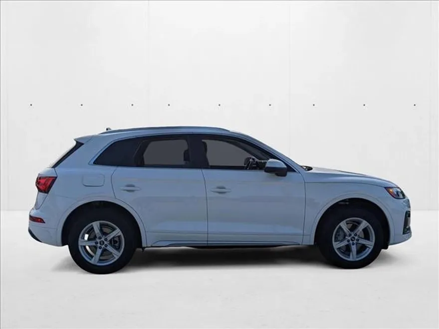 2024 Audi Q5 40 Premium photo 1