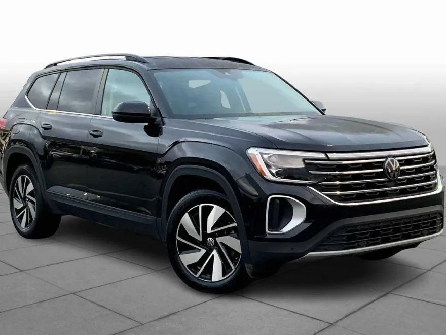 2024 Volkswagen Atlas SE Technology photo 1