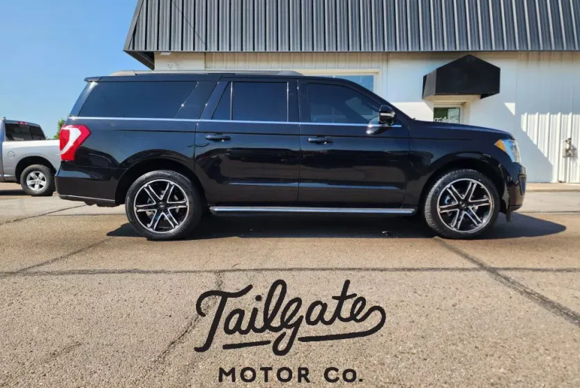 2020 Ford Expedition MAX XLT photo 1