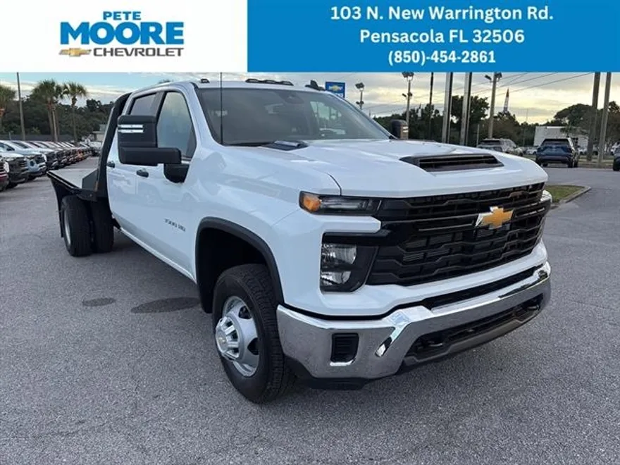 2025 Chevrolet Silverado 3500HD Work Truck photo 1