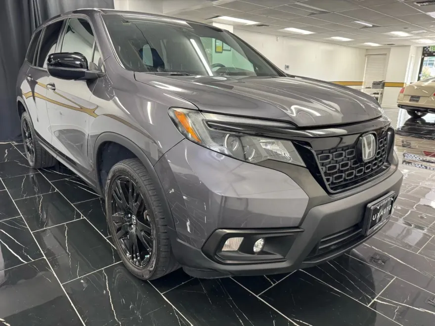 2019 Honda Passport Sport photo 1