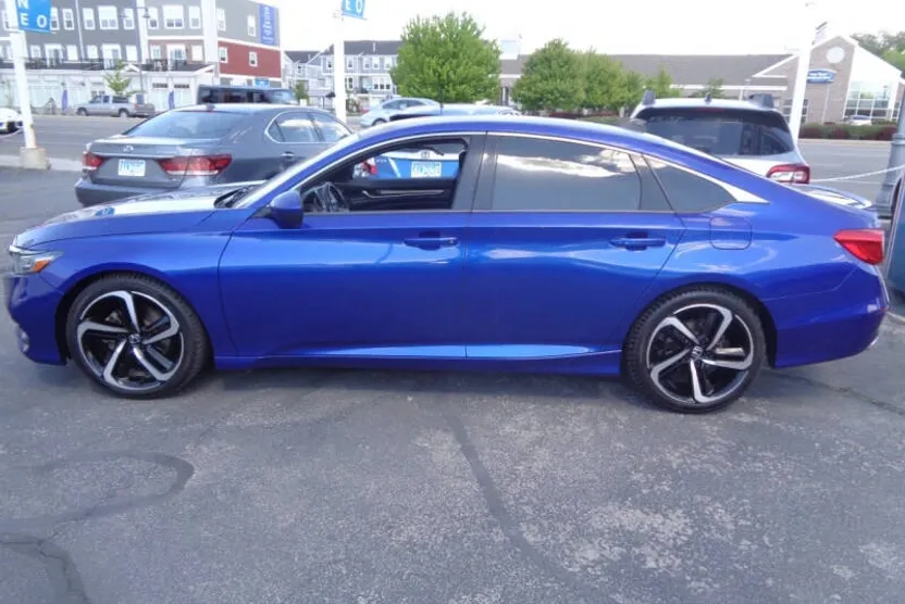 2018 Honda Accord Sport photo 1