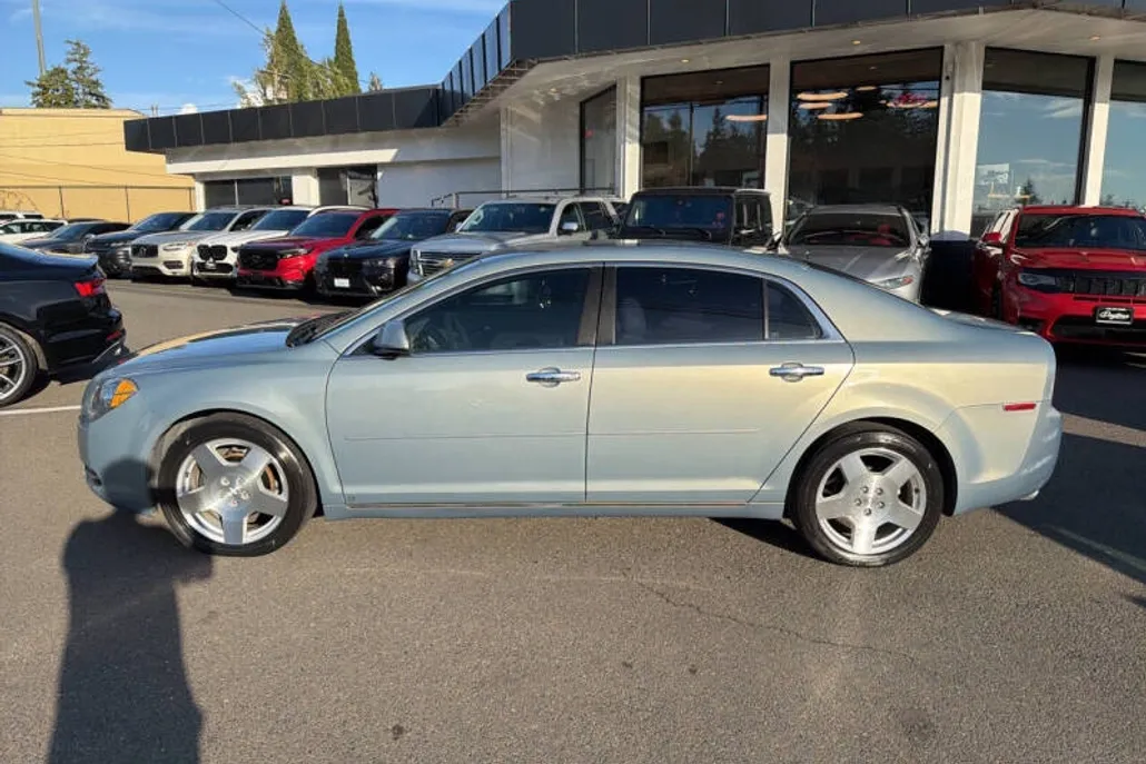2009 Chevrolet Malibu 2LT photo 1