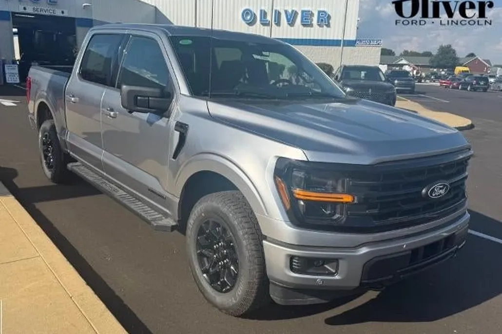 2025 Ford F-150 XLT photo 1