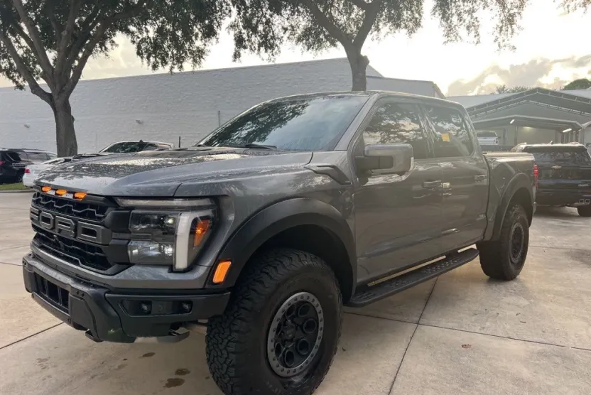 2024 Ford F-150 Raptor photo 1
