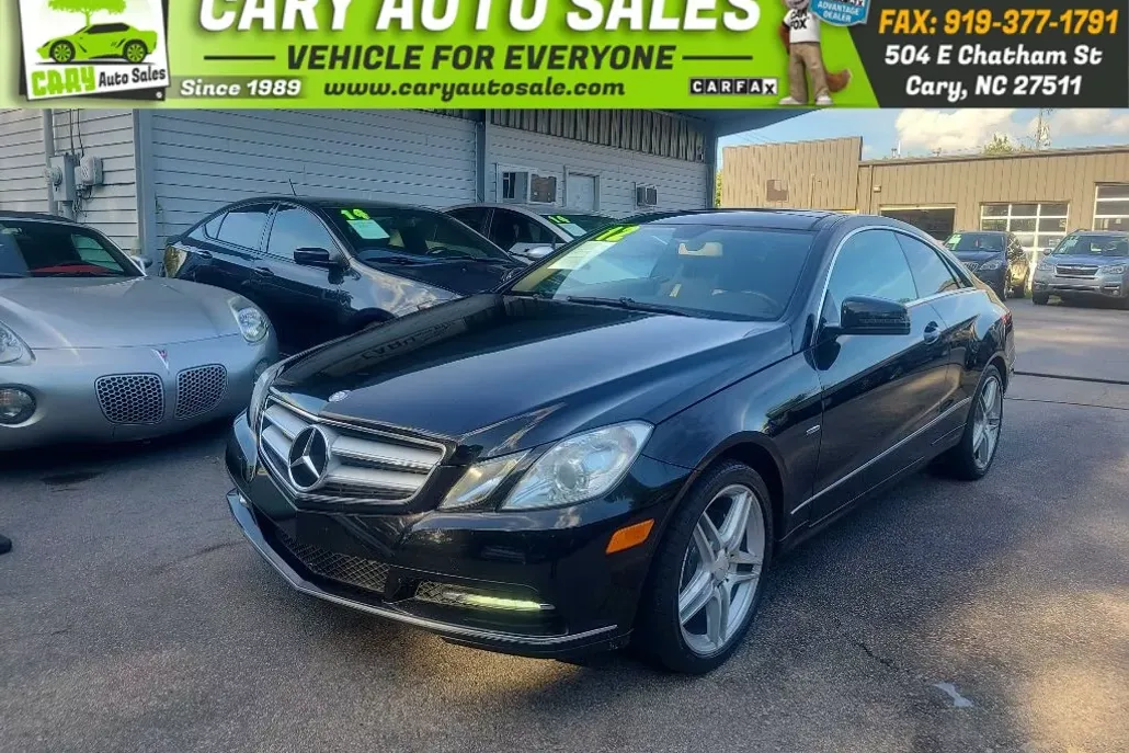 2012 Mercedes Benz E photo 1