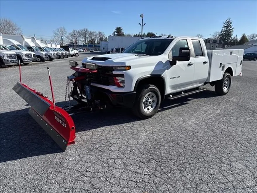 2025 Chevrolet Silverado 3500HD photo 1