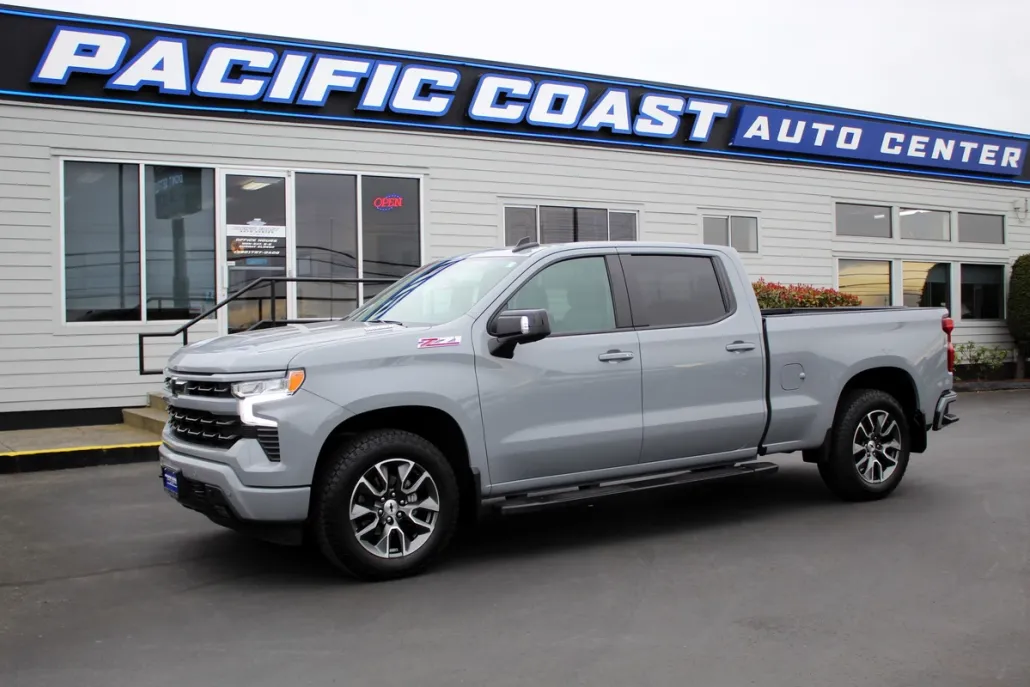 2024 Chevrolet Silverado 1500 RST photo 1