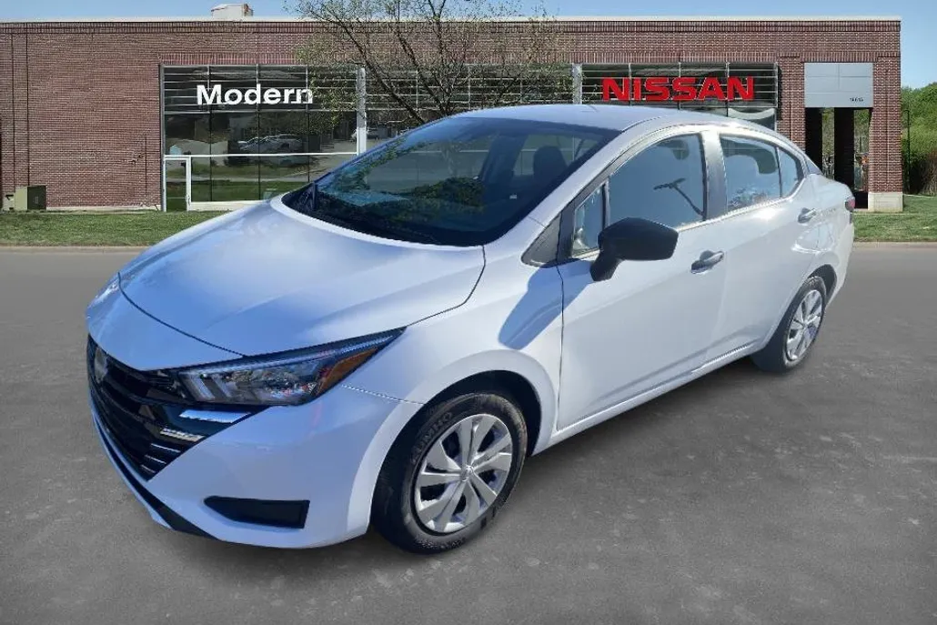 2025 Nissan Versa S photo 1