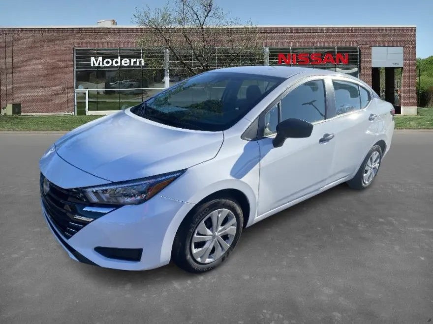 2025 Nissan Versa S photo 1