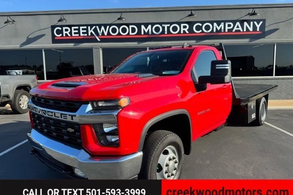 2022 Chevrolet Silverado 3500HD LT photo 1